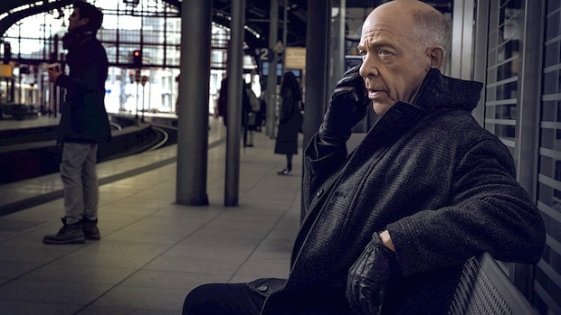 ... unterscheidet sich deutlich vom anderen Howard Silk (J.K. Simmons)