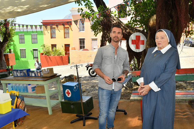 Kapitän Max Parger (Florian Silbereisen) und Schwester Magdalena (Marianne Sägebrecht)
