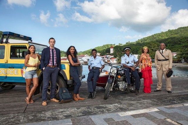 Der Cast von "Death in Paradise" in der zehnten Staffel.