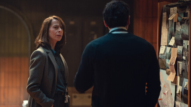 Kate Dickie als Morcks Vorgesetzte Detective Chief Superintendent Moira Jacobson
