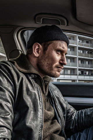 Frank Worms (Sebastian Zimmler) führt nichts Gutes im Schilde.