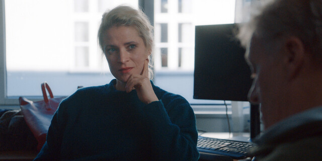 Journalistin Nora Sand (Marie Sandø Jondal) gerät in Bedrängnis