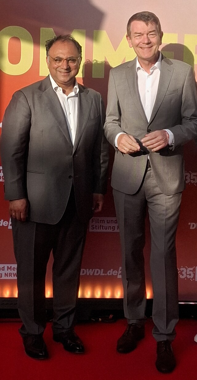 Walid Nakschbandi (Geschäftsführer Film- und Medienstiftung NRW, l.) und WDR-Programmdirektor