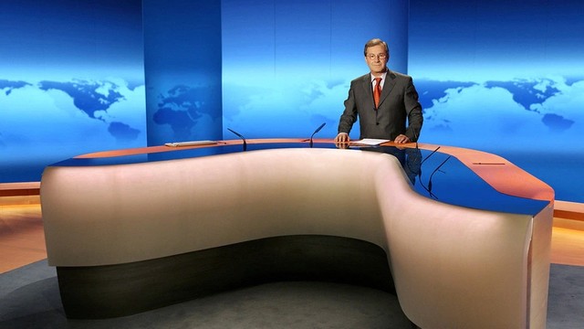 Jan Hofer im "Tagesschau"-Studio der 2000er Jahre