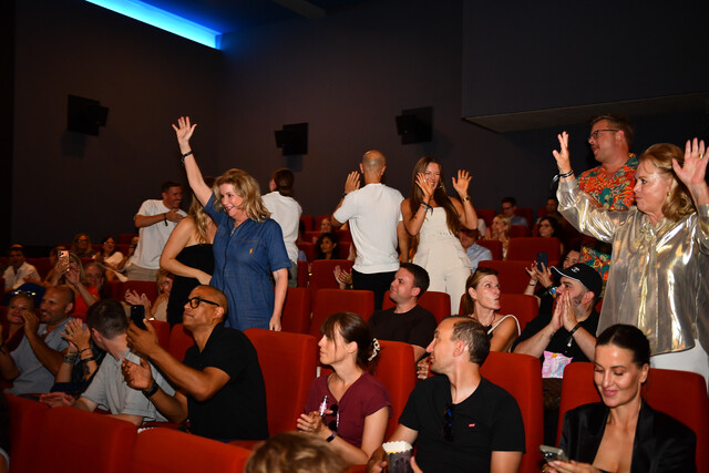 Die Kino-Besucher schauten zusammen mit prominenten "Verräter"-Teilnehmern die erste Folge.