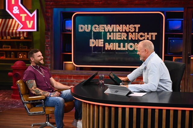 Quizrunde mit Kandidat Oliver Buse (l.)