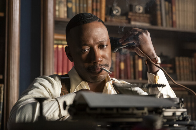 Lamorne Morris als Robbie Robertson