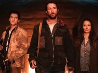 Drew Roy, Noah Wyle und Moon Bloodgood in "Falling Skies"