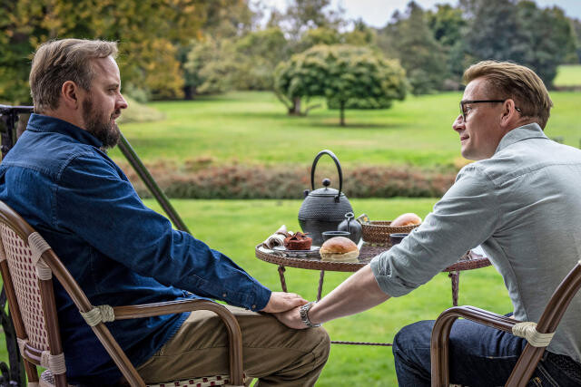Die Idylle dauert nicht mehr lange: Henrik (Magnus Millang) und Nikolaj (Esben Smed)