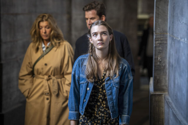 Hin- und hergerissen zwischen Mutter Fanny (Paprika Steen) und Vater Jacob (Nikolaj Lie Kaas): Teenagerin Laura (Amryllis August)