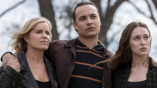 Kim Dickens als Madison Clark, Frank Dillane als Nick Clark und Alycia Debnam-Carey als Alicia Clark (v.l.) in "Fear the Walking Dead"