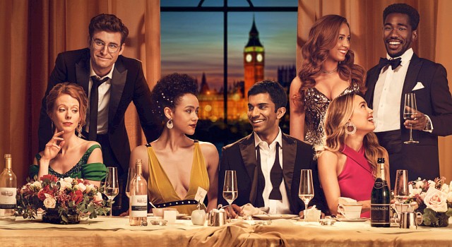 Die Protagonisten: Die eifersüchtige Gemma (Zoe Boyle), der unglücklich verliebte Duffy (John Reynolds), Maya (Nathalie Emmanuel) und Kash (Nikesh Patel), Zara (Sophia La Porta) stehend und Ainsley (Rebecca Rittenhouse) sitzend mit Craig (Brandon Mychal Smith).