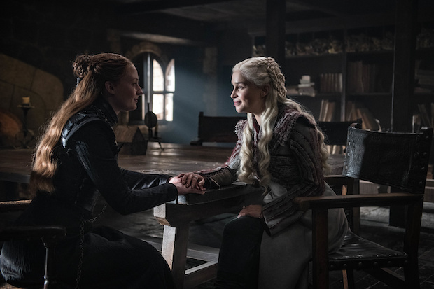 Sansa (Sophie Turner) und Daenerys (Emilia Clarke) nähern sich an.