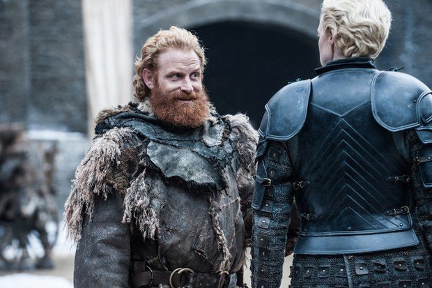Tormund (Kristofer Hivju) wirbt augenscheinlich weiterhin um Brienne (Gwendoline Christie)...