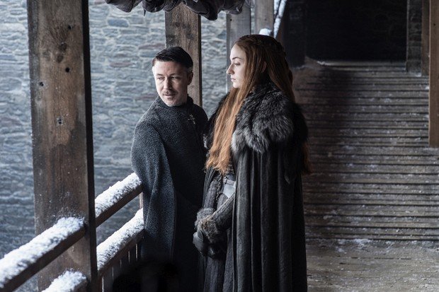 ... und auch Littlefinger (Aidan Gillen) hat sein Umwerben von Sansa (Sophie Turner) noch nicht eingestellt