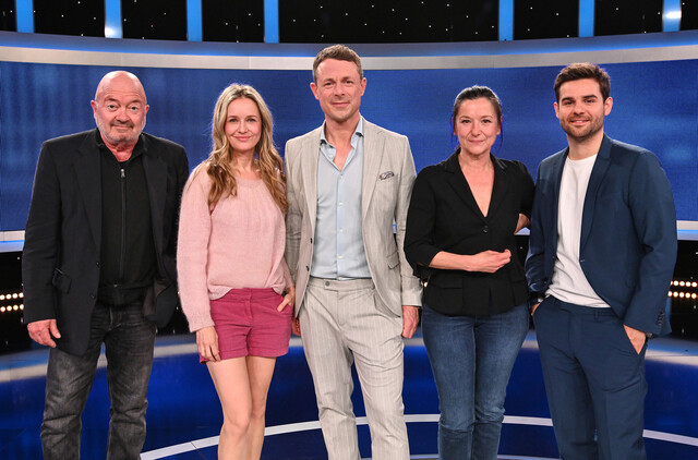 (v. l.) Die Schauspieler Florian Martens, Stefanie Stappenbeck, Eva Sixt und Lucas Reiber aus "Ein starkes Team"