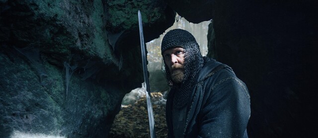 Gijs Nabers imposante Darstellung als Hagen wird durch gedämpfte Synchronisation untergraben.