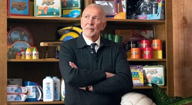 "Managt" seine Familie: Sebastian Piccirillo (Frank Langella)