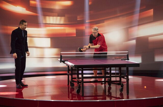Frank Thelen beim Tischtennis-Duell