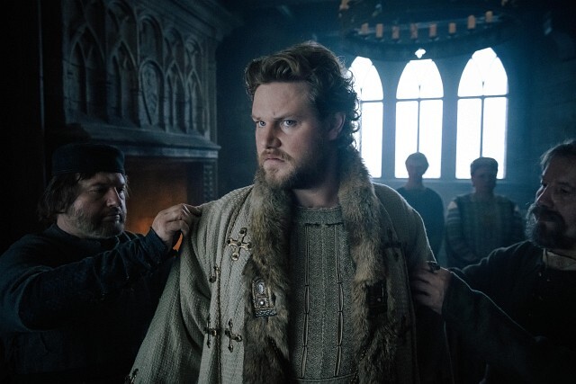 König Gunter (Dominic Marcus Singer).