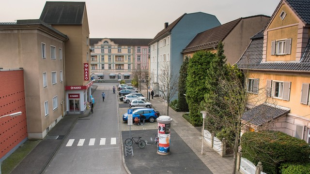 Zum Vergleich: So sah der Blick über die Lindenstraße Richtung Kastanienstraße vorher aus.