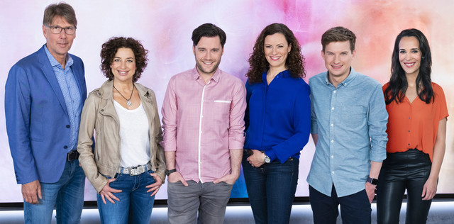 Das Moderationsteam von "Live nach Neun" (v. l. n. r.):