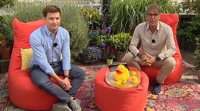Maskottchen mit Nachwuchs: Tim Schreder (l.),