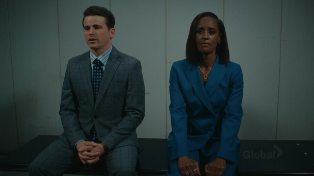 Leben in Scheidung und Konkurrenz: Julian (Jason Ritter) und Matlocks Vorgesetzte Olympia (Skye P. Marshall).