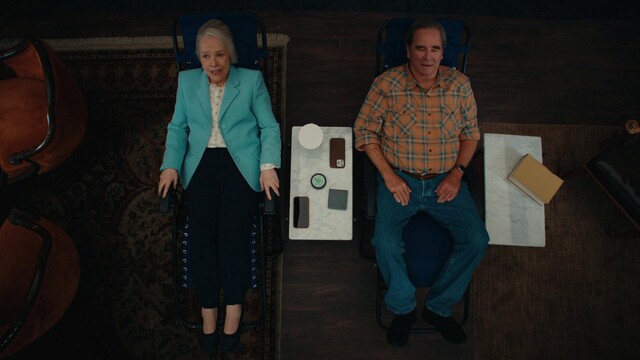 Wer betrügt hier wen wie stark? Matty Matlock und Firmenboss Howard Markston (Beau Bridges) sind nur scheinbar relaxt.