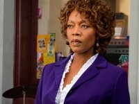 Alfree Woodard als Lt. Tanya Rice
