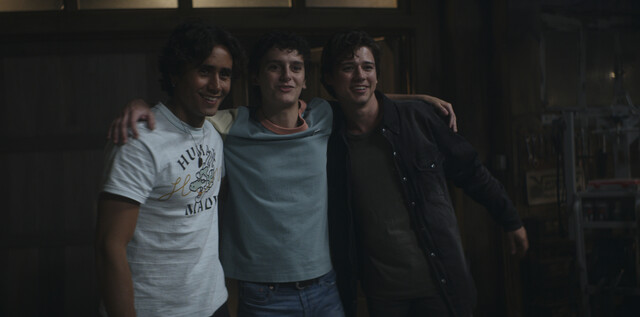 Die drei Jungs Zac (l.), Marcel (m.) und Curtis (r.) stehen im Mittelpunkt von "Motorheads".