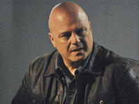 Michael Chiklis