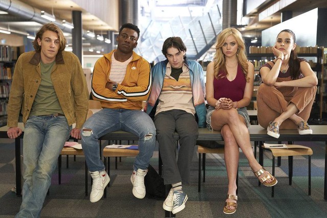 Bad Boy Nate (Cooper van Grootel), Sport-Ass Cooper (Chibuikem Uche), Außenseiter Simon (Mark McKenna), Cheerleaderin Addy (Annalisa Cochrane) und Streberin Bronwyn (Marianly Tejada)