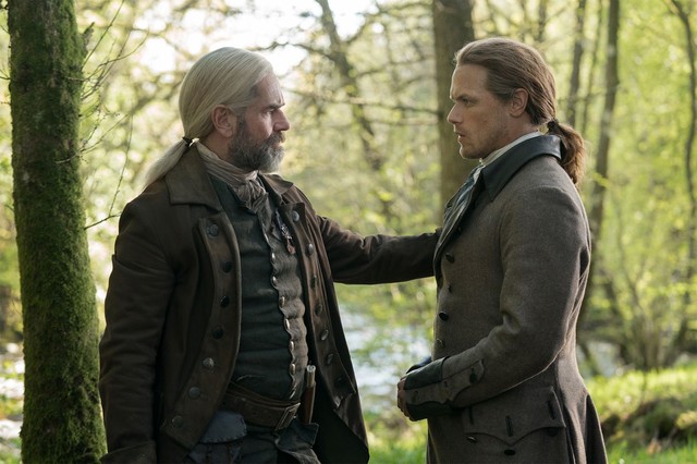 Jamie (Sam Heughan) muss Murtagh (Duncan Lacroix) Lebewohl sagen.