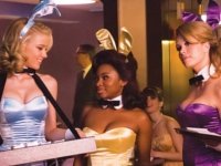 So freundlich und harmonisch geht es im Hasenbau von Hugh Hefner selten zu