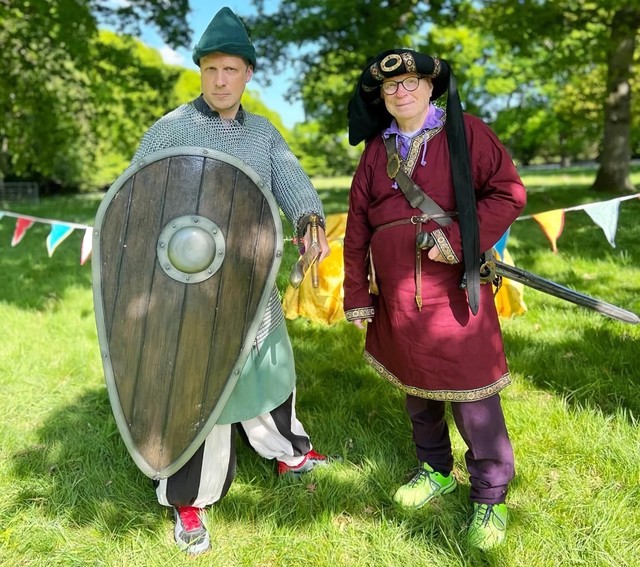 Vater und Sohn Pocher bei Ritterspielen