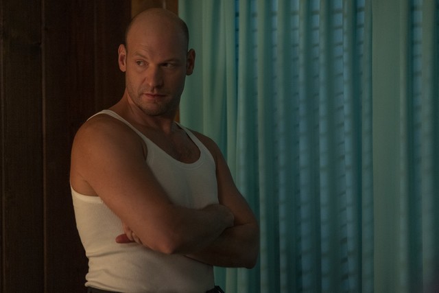 Corey Stoll als Charles Wainwright auf Freiersfüßen in "Ratched".