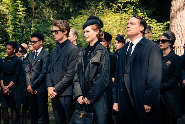 Die Beauforts: James (l.), Lydia (M.) und Vater Mortimer (r.).