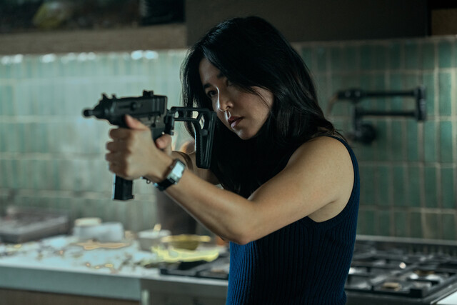 Maya Erskine überzeugt als neue Jane in "Mr. &amp; Mrs. Smith".