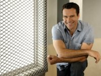 "JAG"-Veteran David James Elliott als Wolfgang "Wolf" West