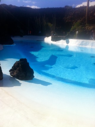 Der Pool des Barons - heute eine Touristenattraktion in den "Jameos del Agua" auf Lanzarote