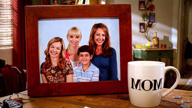 Die ursprünglichen "Mom"-Protagonisten aus Staffel 1: Violet, Christy, Roscoe und Bonnie.