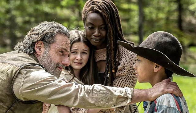 Schlussszene mit Rick (Andrew Lincoln), Judith (Cailey Fleming), Michonne (Danai Gurira) und R.J. (Antony Azor).