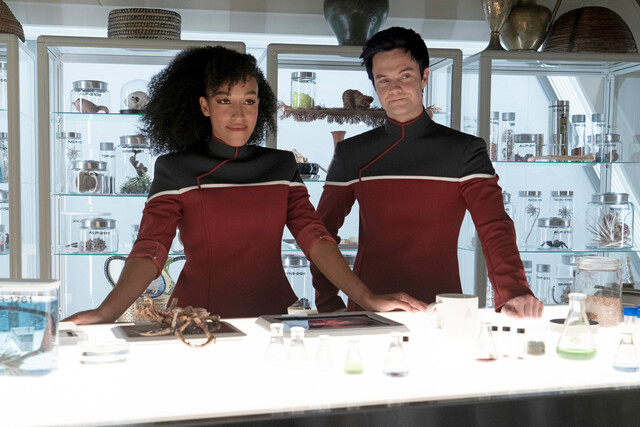 Gar nicht mal so animierte "Lower Decks"-Besatzung: Tawny Newsome (l.) und Jack Quaid (r.) als Mariner und Boimler