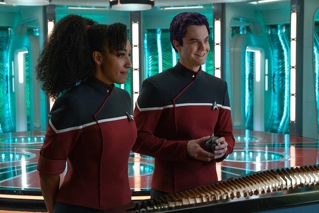 Mariner (Tawny Newsome, l.) und Boimler (Jack Quaid) in "Star Trek: Strange New Worlds"