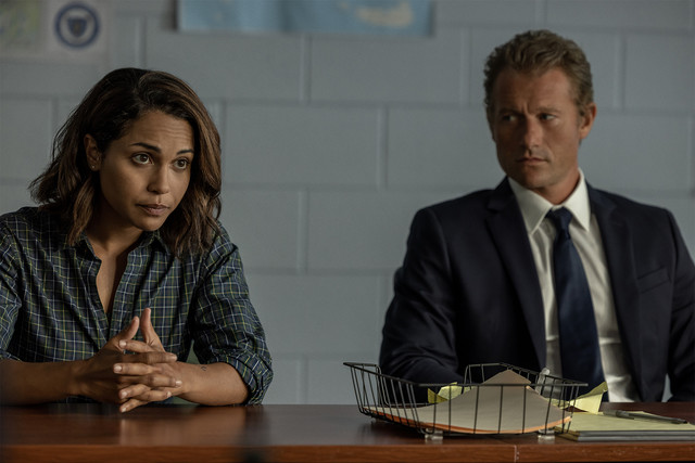 Jackie Quiñones (Monica Raymund) und Sgt Ray Abruzzo (James Badge Dale) in der zweiten Staffel von "Hightown"