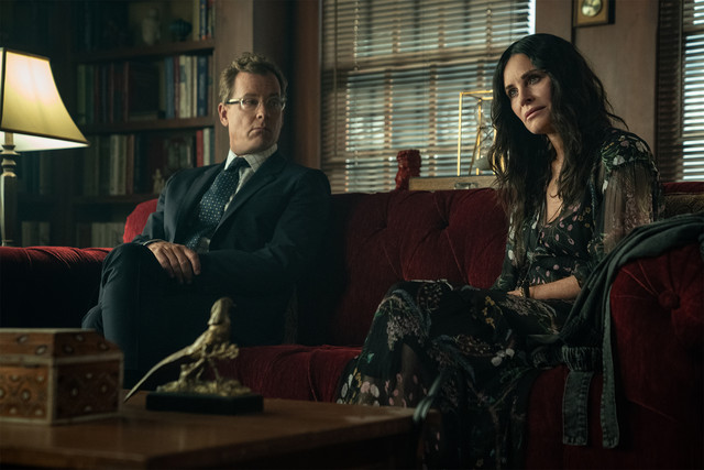 Paartherapie: Die sexlose Ehe zwischen Pat (Courteney Cox) und Terry (Greg Kinnear) hatte zu einem Seitensprung durch Pat geführt - neben dem Umzug soll nun auch eine Therapie helfen.