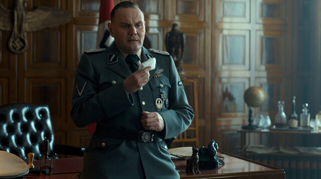 Meckerle (Devid Striesow) interessiert die Mordserie wenig.