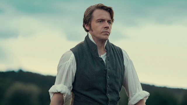 Jack Lowden als Mr. Darcy