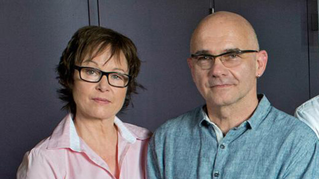 Odenthal-"Tatort" mit Annalena Schmidt als die gute Seele im Büro und Peter Espeloer als Kriminaltechniker.